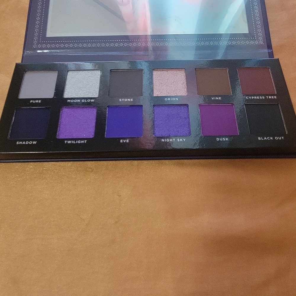 NIB Ace Beaute Fallen Paradise Palette